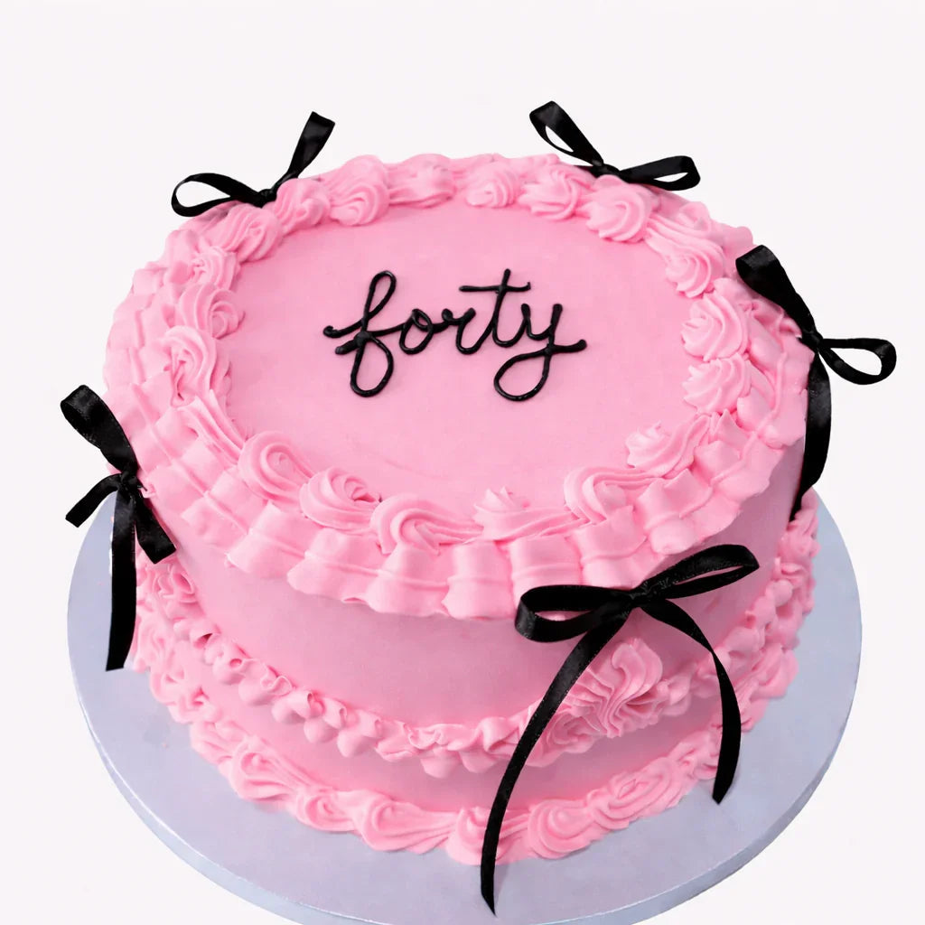 ROUND VINTAGE CAKE (Custom).